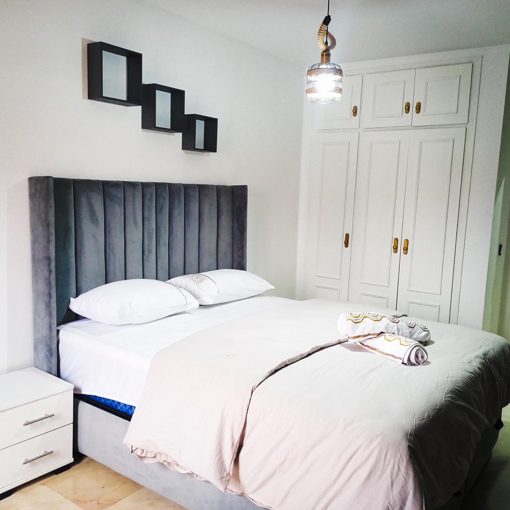 Moderne Appartement Au Plein Centre-Ville En Face Hilton & La Gare De Train Tgv Avec Climatisation Tanger Luaran gambar